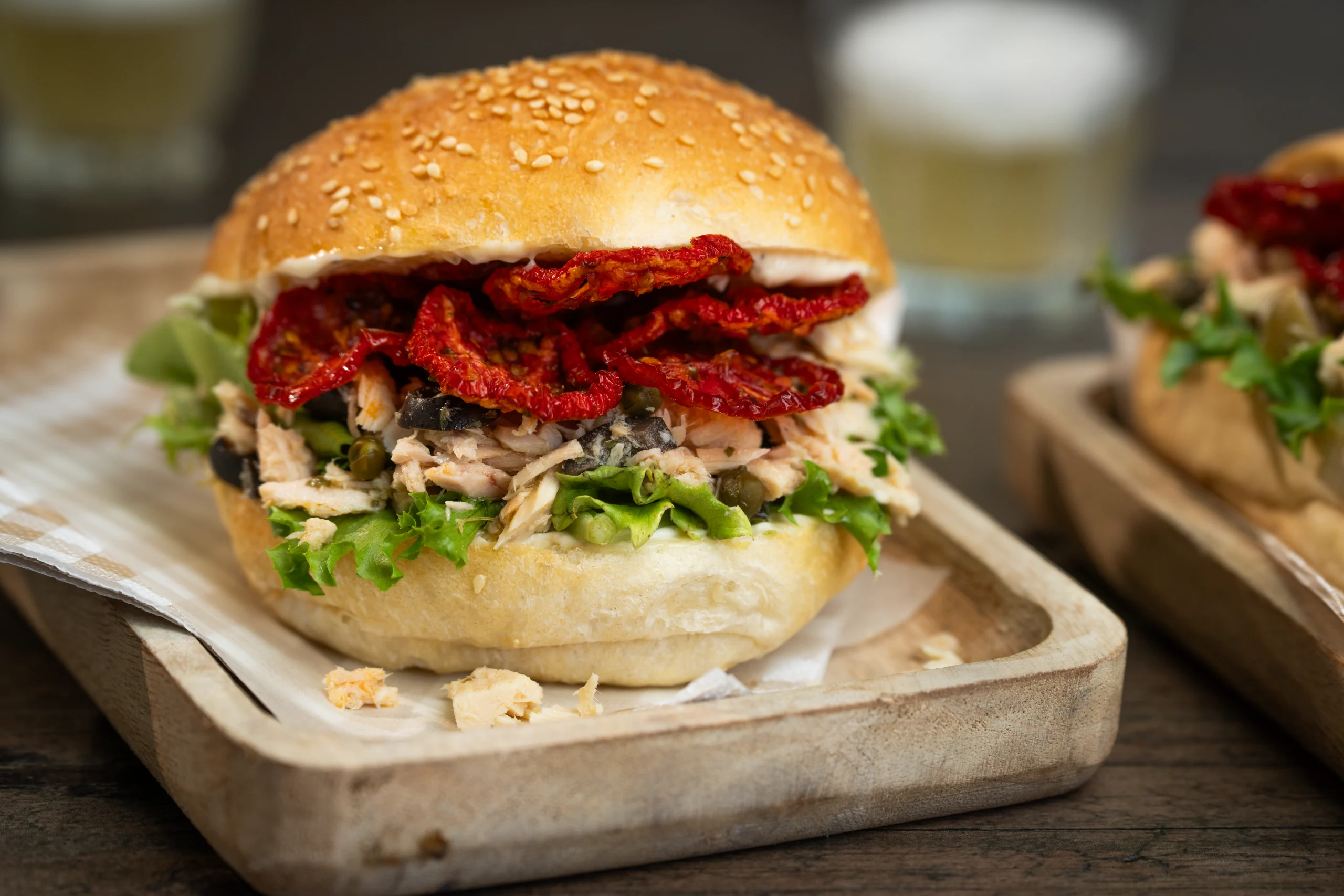 Sandwich au thon et tomates séchées à la provençale